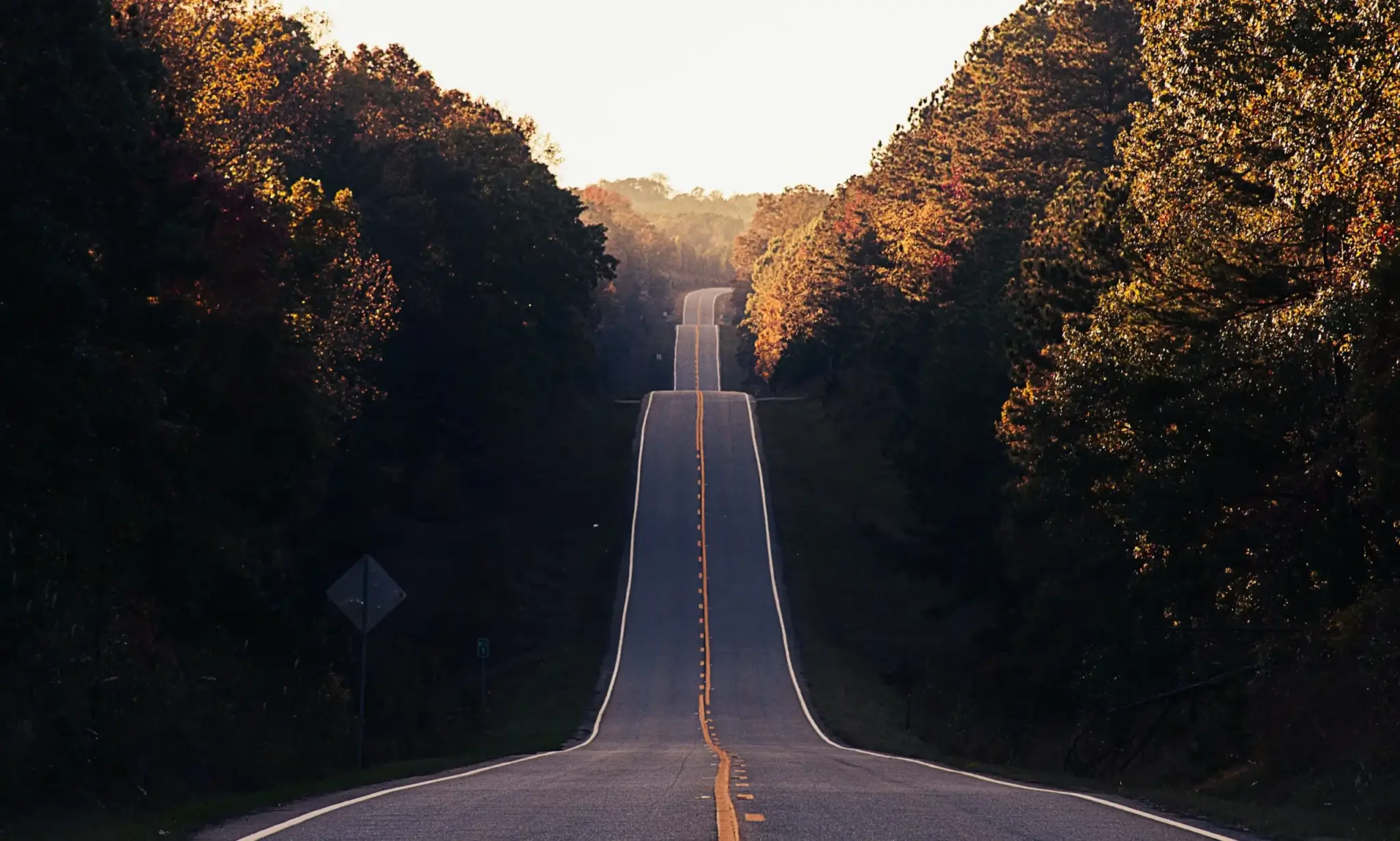fkdAhDhReObIVEA7FHed_Undulating Road.jpg